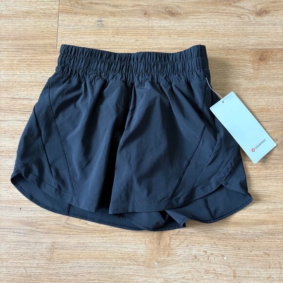 Lululemon Athletic Track That MR Short 5” Lined Black NWT Women’s Size 4 - Picture 1 of 9